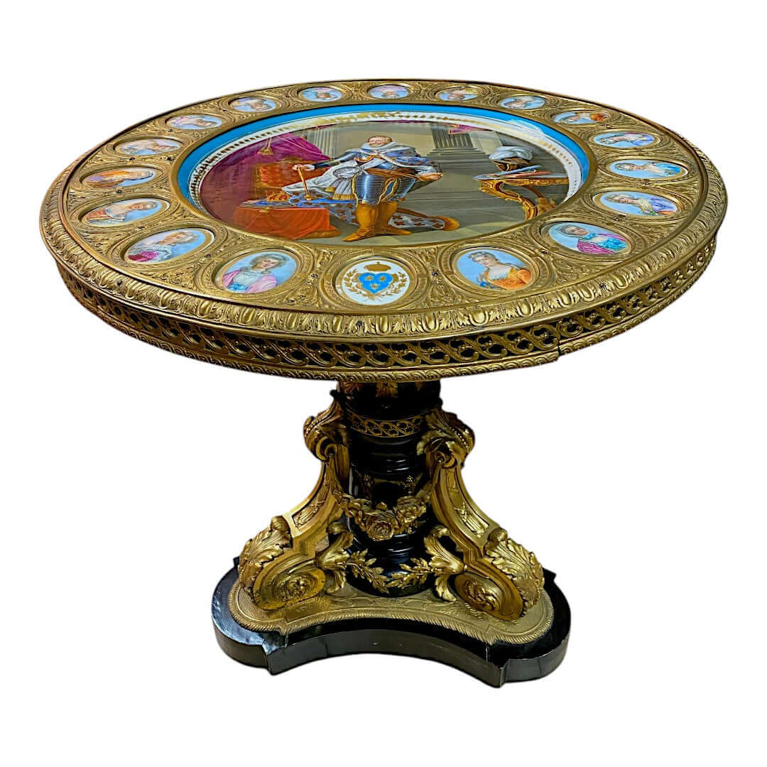 A 19th century gueridon or center table - Antiquité Gallery