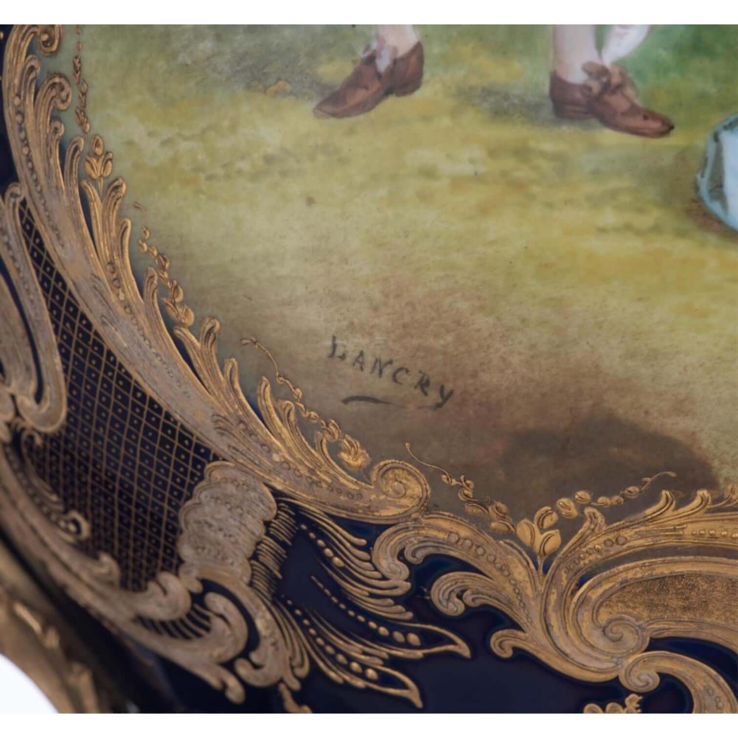 A pair of bleu royale ground Sèvres baluster-shaped vases - Antiquité Gallery