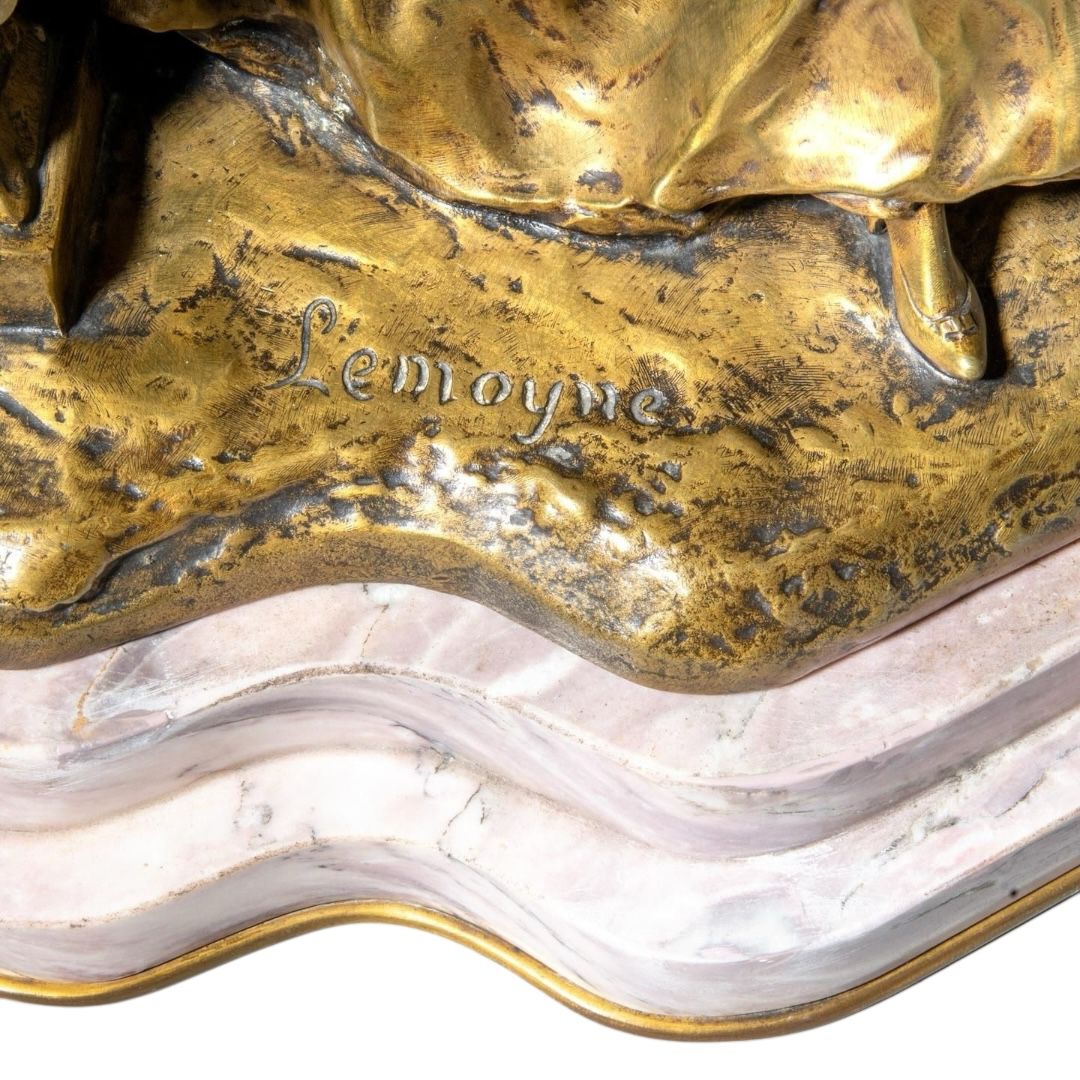 Chryselephantine Sculpture of a Fine Lady in a Garden - Antiquité Gallery