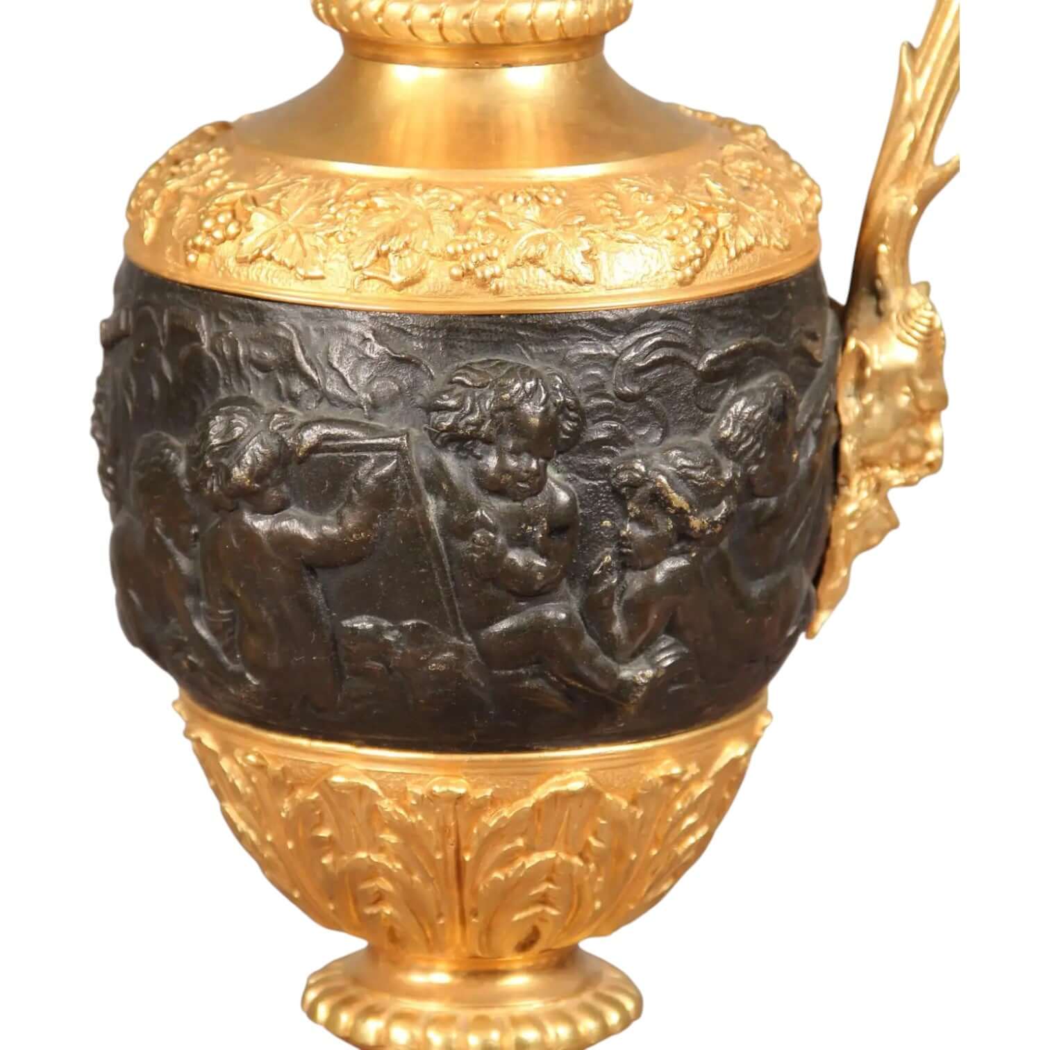 Pair of Late 19th Century Gilt Bronze and Patinated Bronze Ewers - Antiquité Gallery