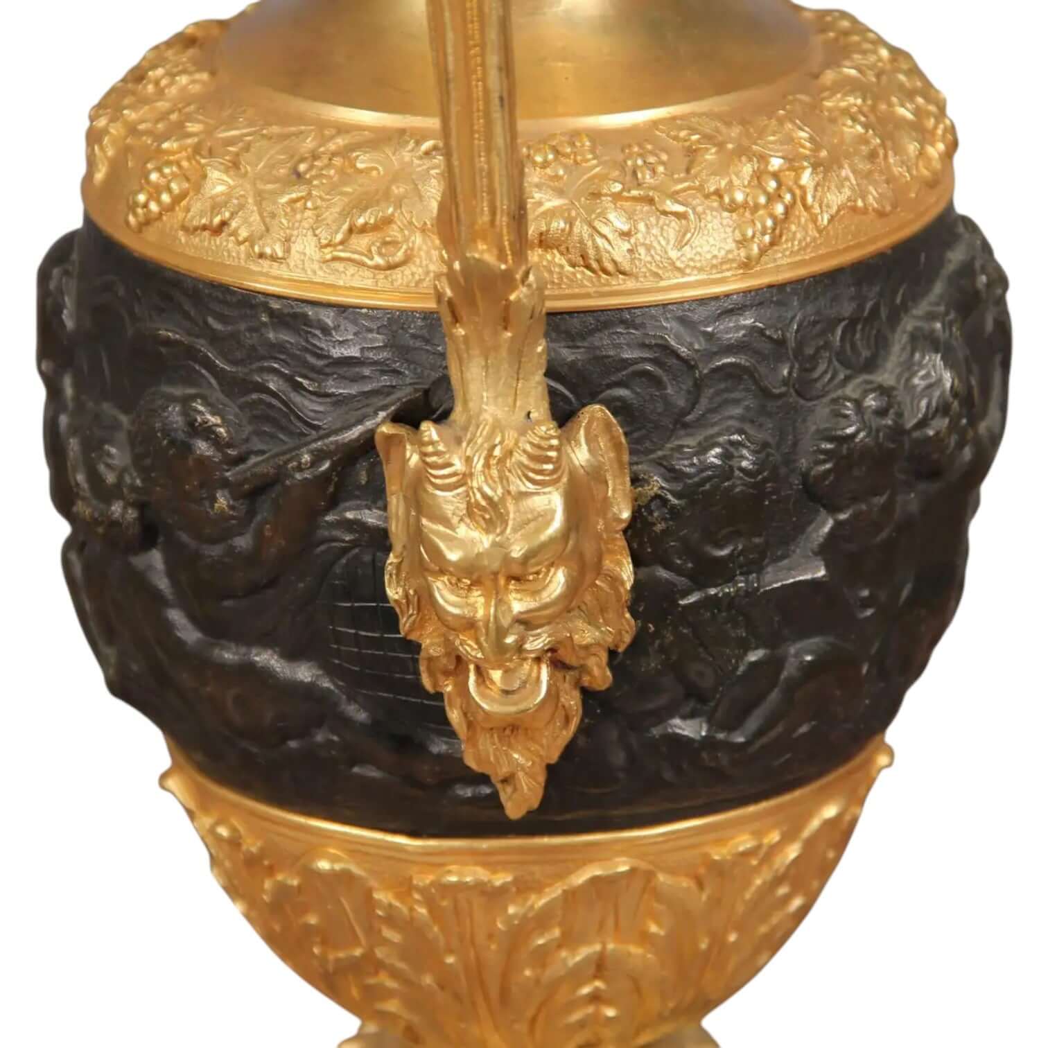 Pair of Late 19th Century Gilt Bronze and Patinated Bronze Ewers - Antiquité Gallery
